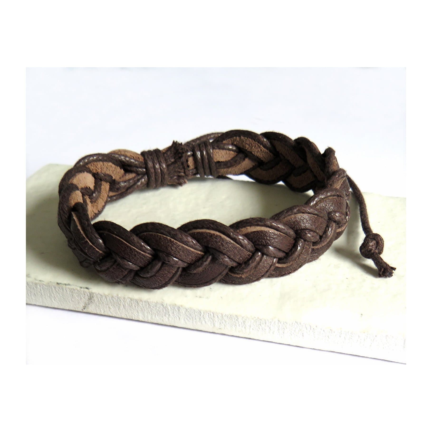 Brown pleated leather bracelet for men with an adjustable fit