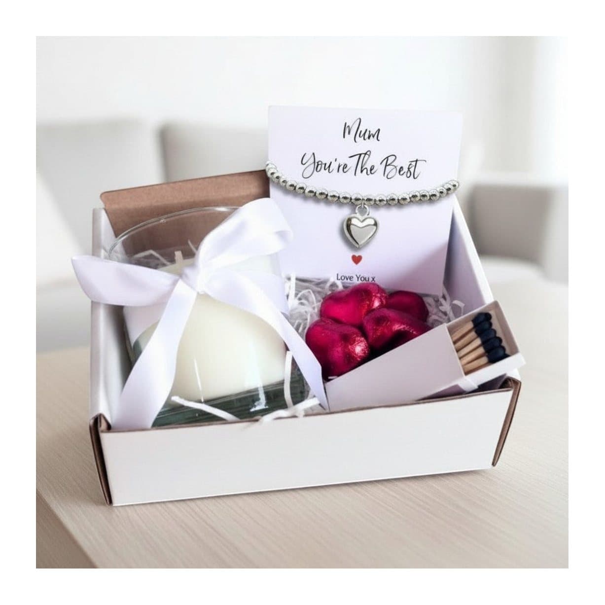 Mum gift hamper: silver-plated bracelet, scented candle and milk chocolate hearts
