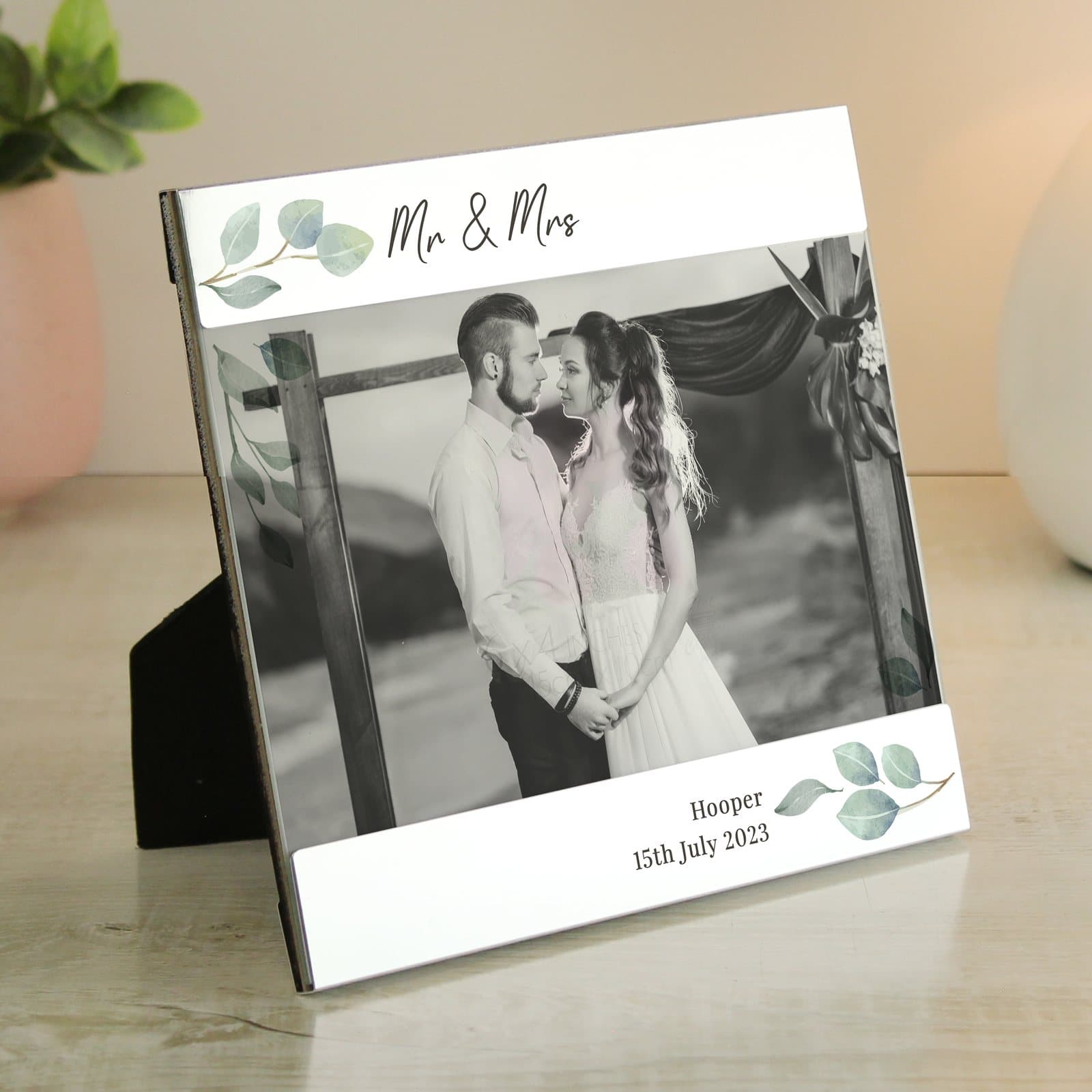 Botanical photo frame with three lines of personalised text