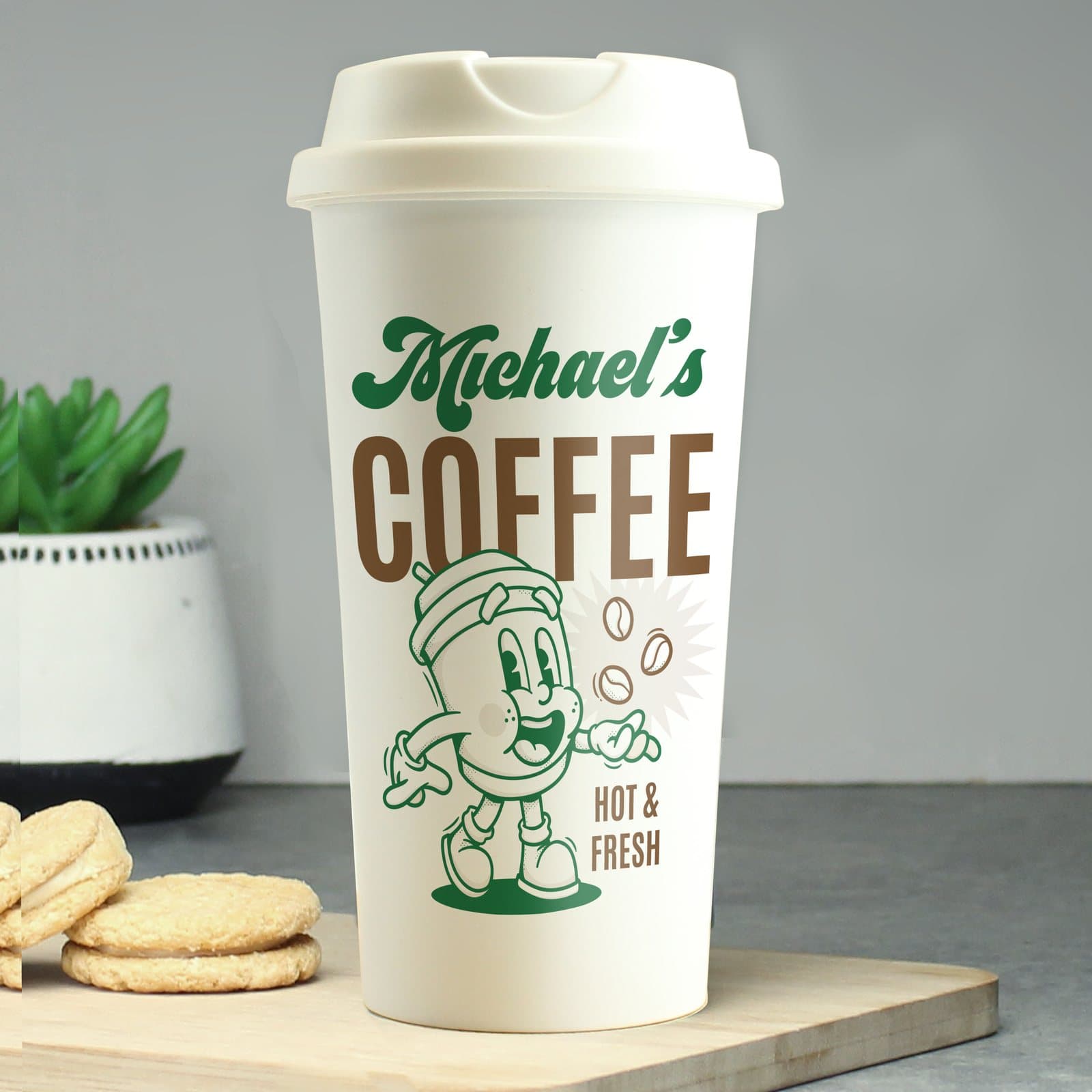 Plastic coffee travel mug with screw-on lid