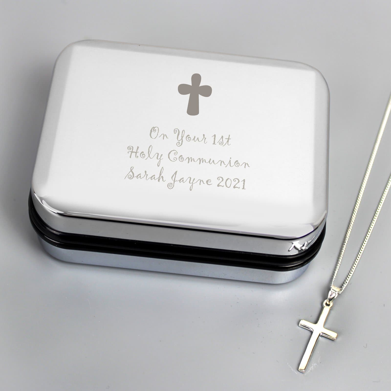 Cross necklace with a personalised gift box
