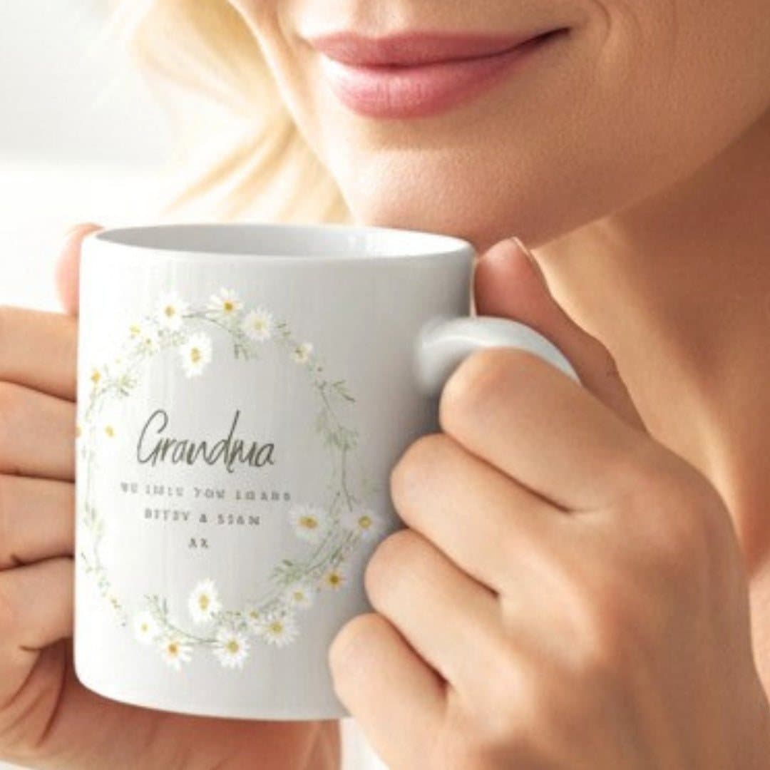 Personalised daisy flower mug with a cheerful daisy design on ceramic