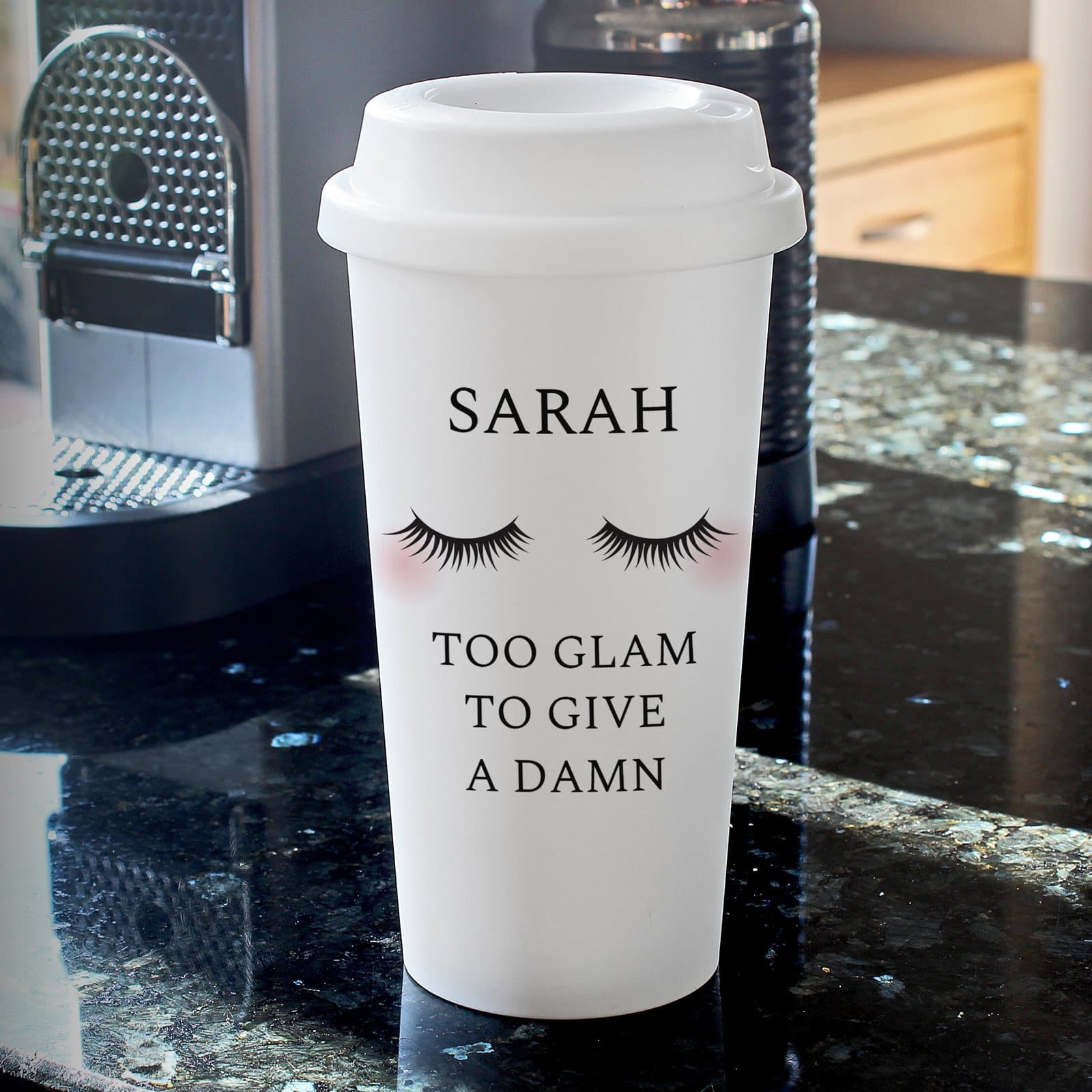 Eyelashes travel cup with screw-on lid