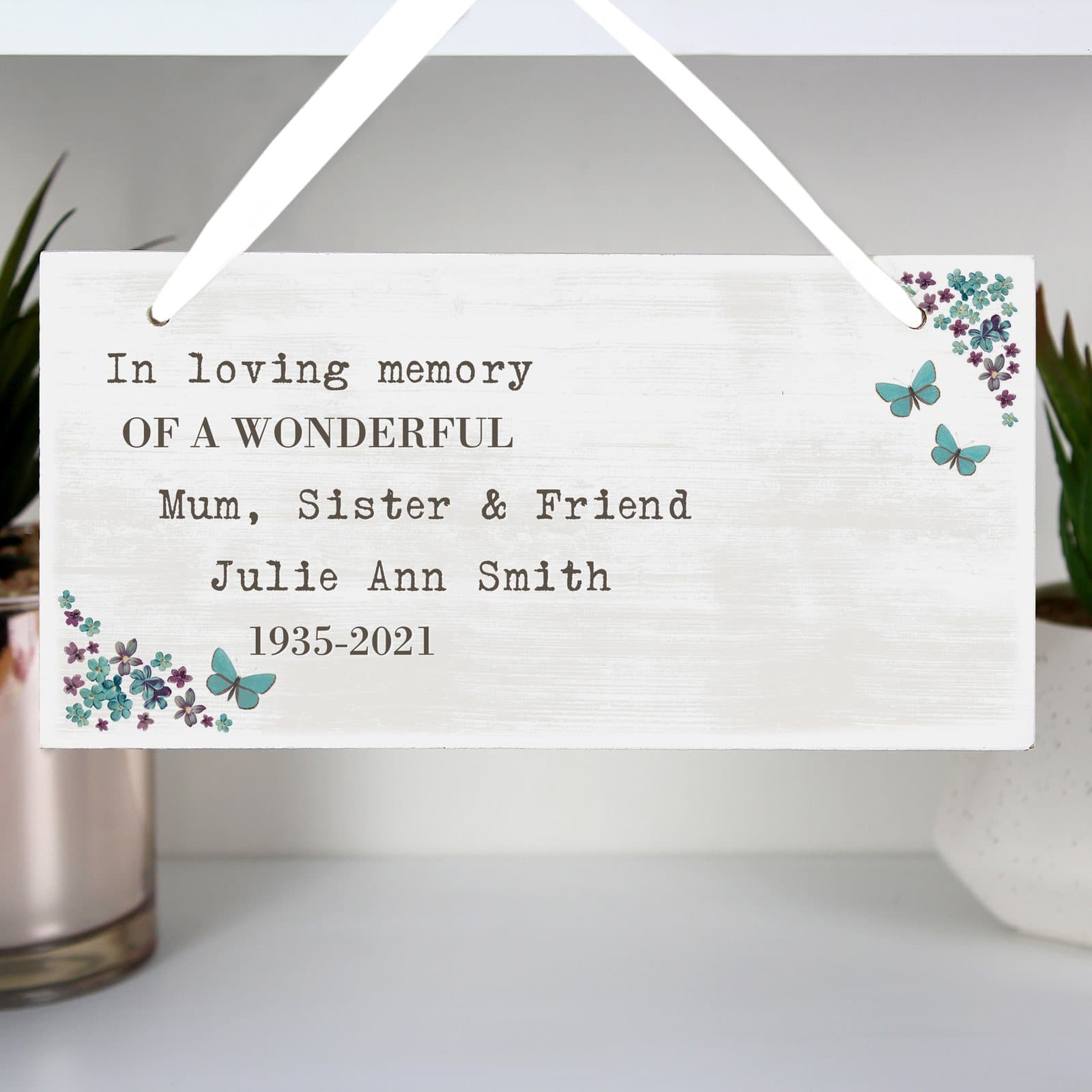 Wooden forget me not sign with ribbon and lines of personalised text