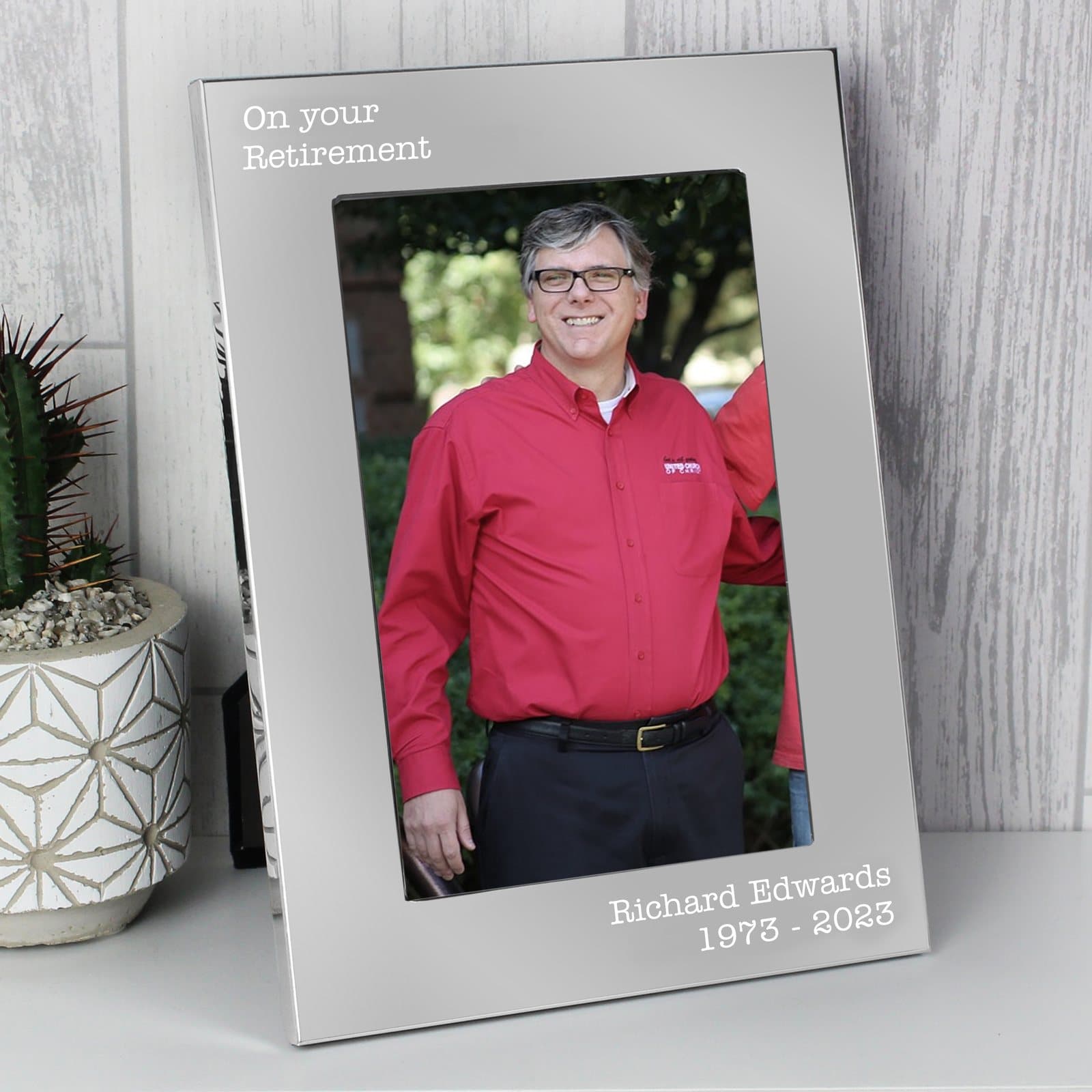 Silver aluminium 7 x 5 photo frame with personalised message lines
