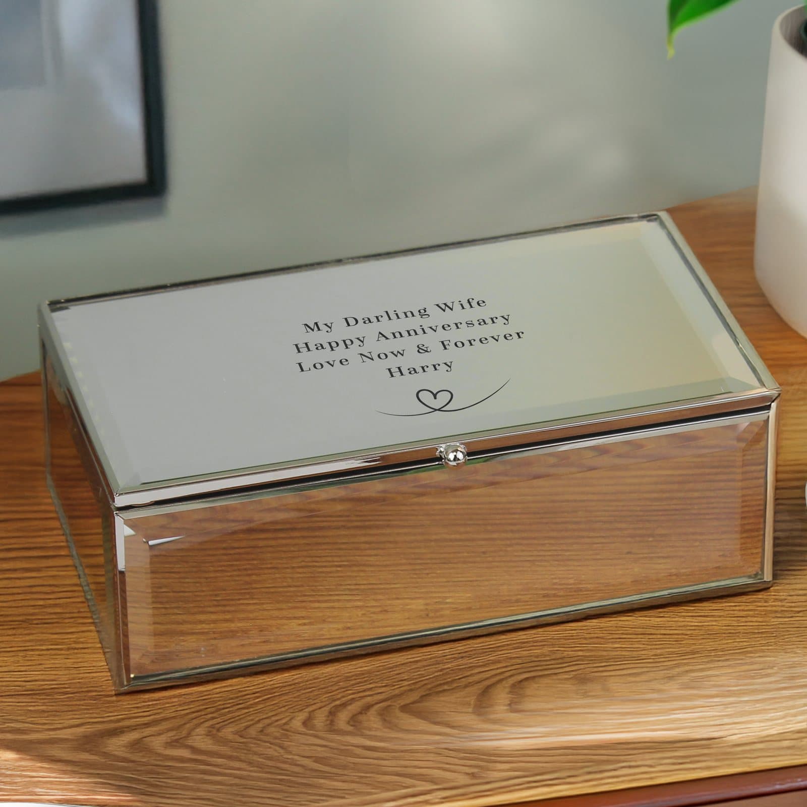 Mirrored heart jewellery box personalised with four lines of text