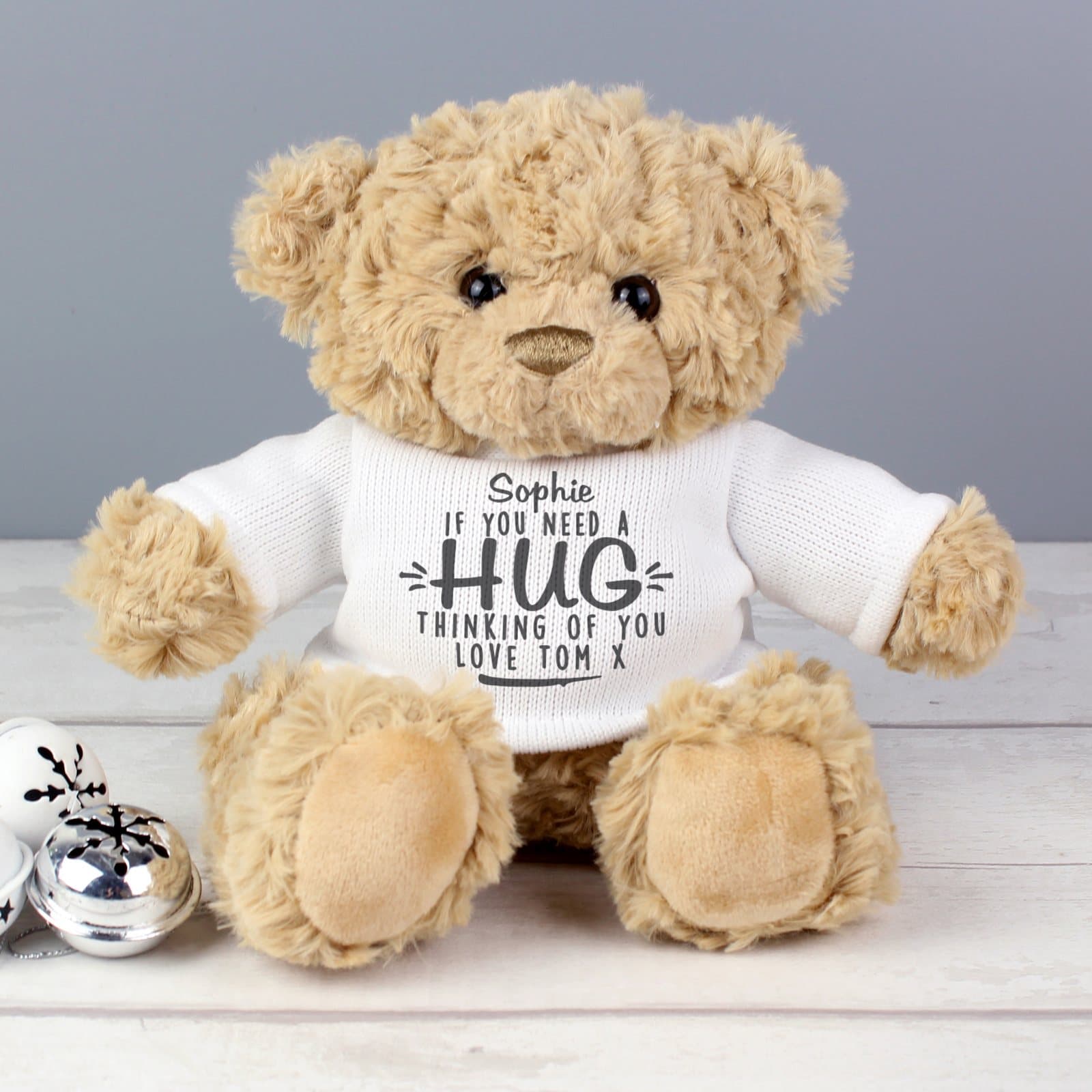 Cuddly teddy bear that can be personalised with a name and message