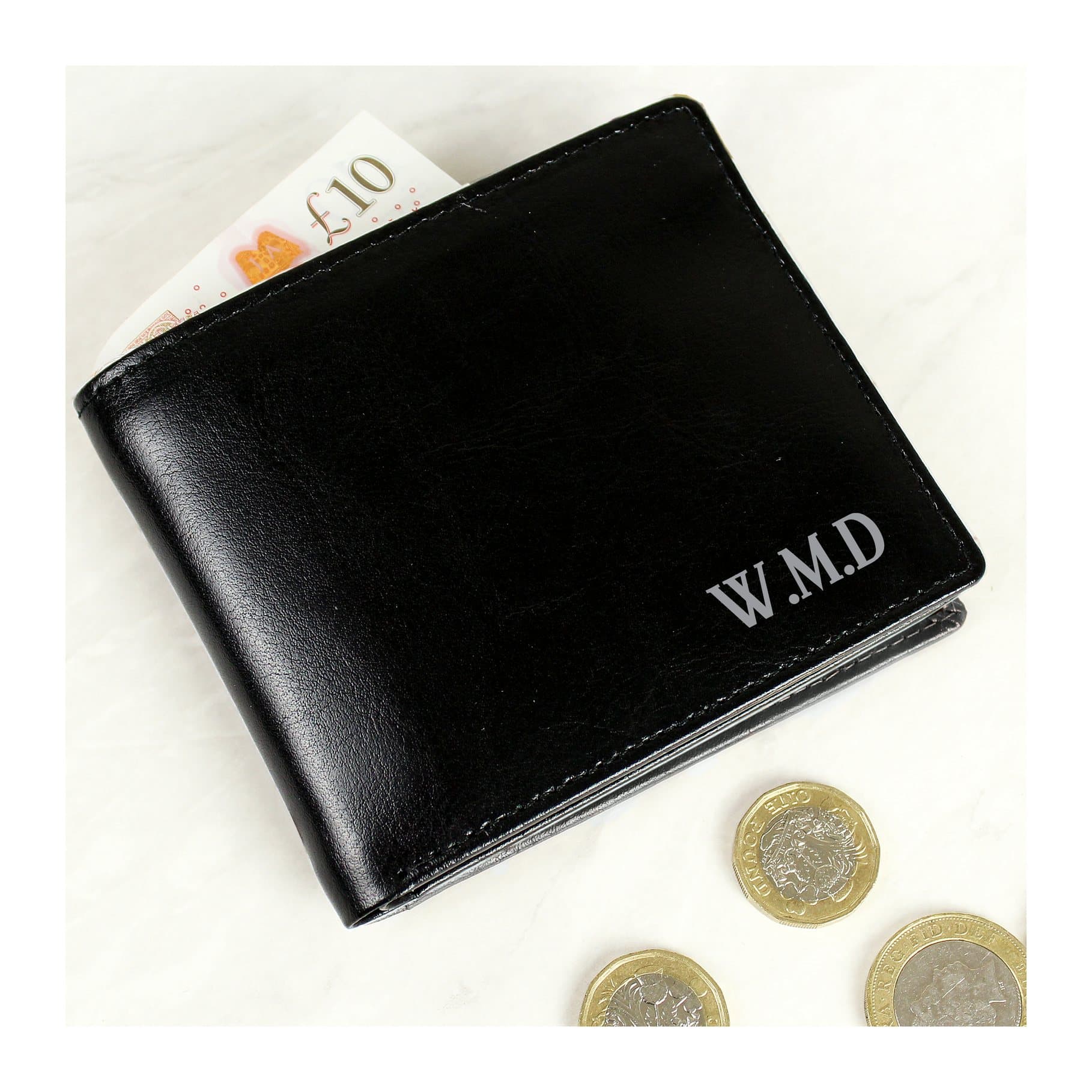 Leather wallet that can be personalised with initials