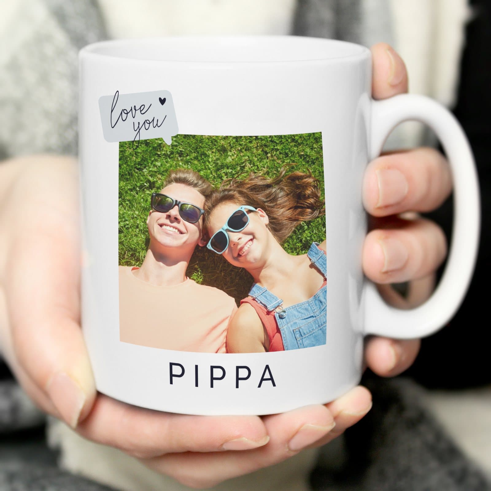 Ceramic photo mug with a photo, a name and a Love You speech bubble