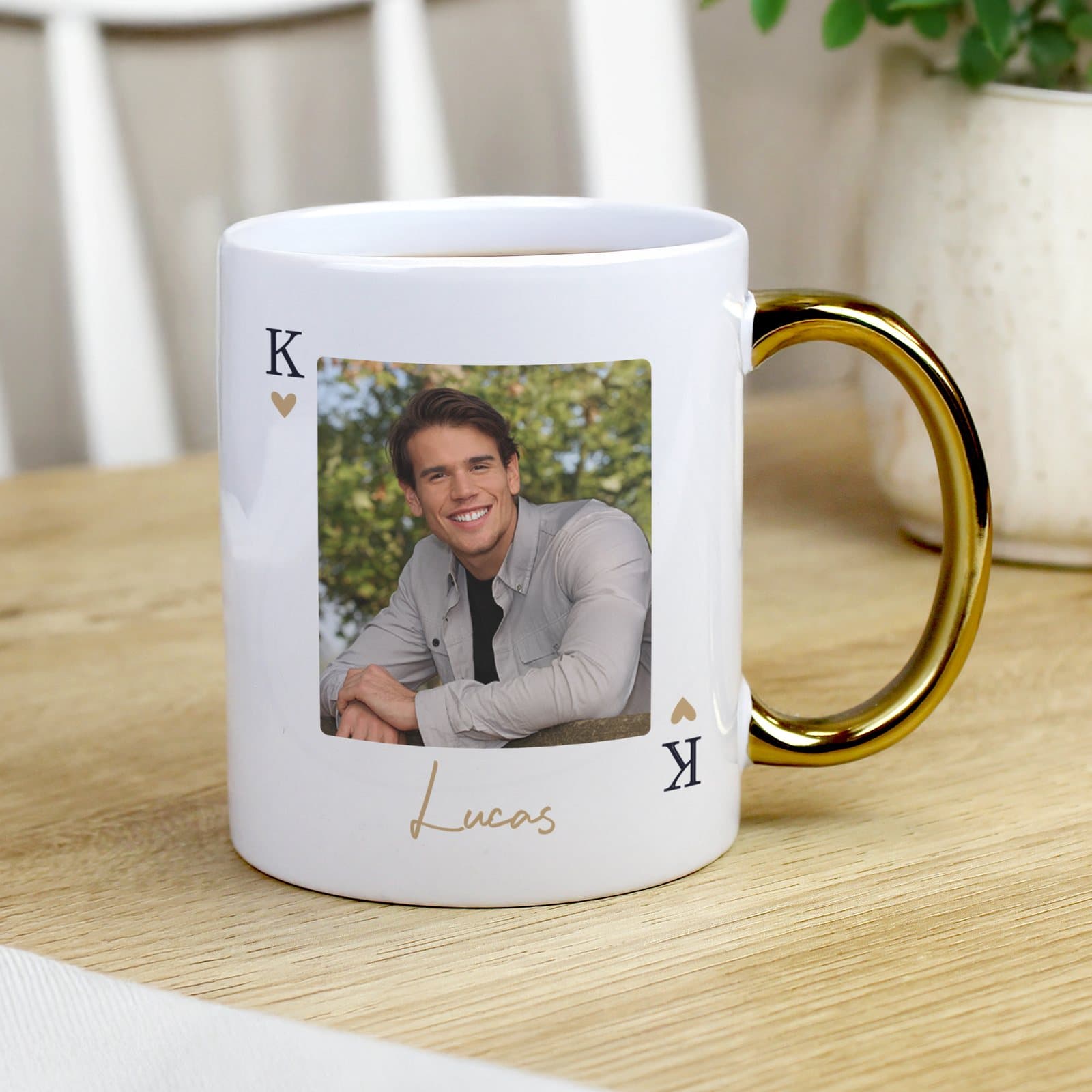 King mug with a gold handle, a photo and a name