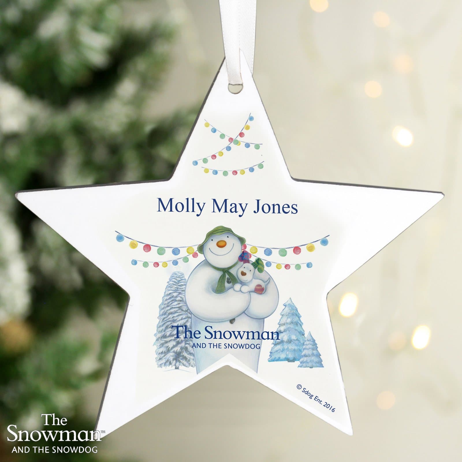 Wooden star decoration with The Snowman and the Snowdog design and a line of text