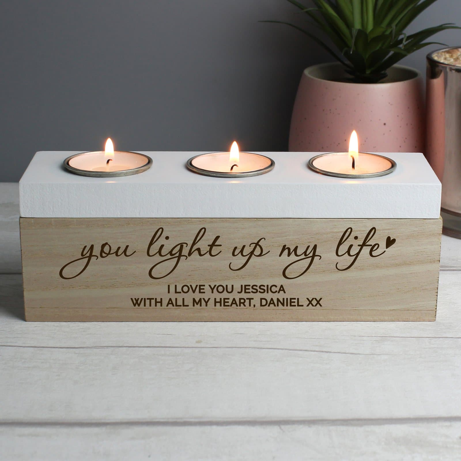 Wooden shabby chic tea light box with lid for three tea lights