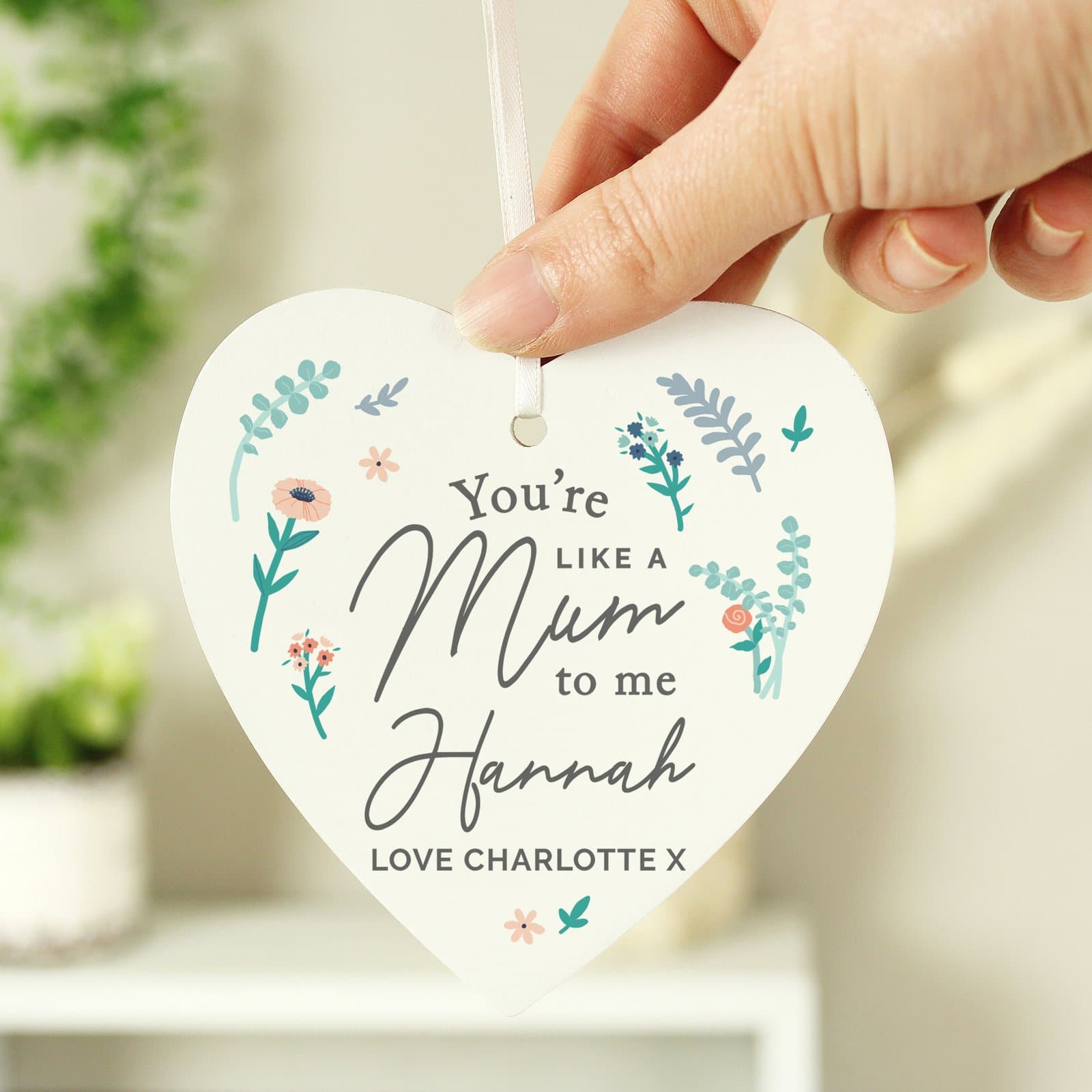 Wooden heart decoration with ribbon and You're Like A Mum To Me text