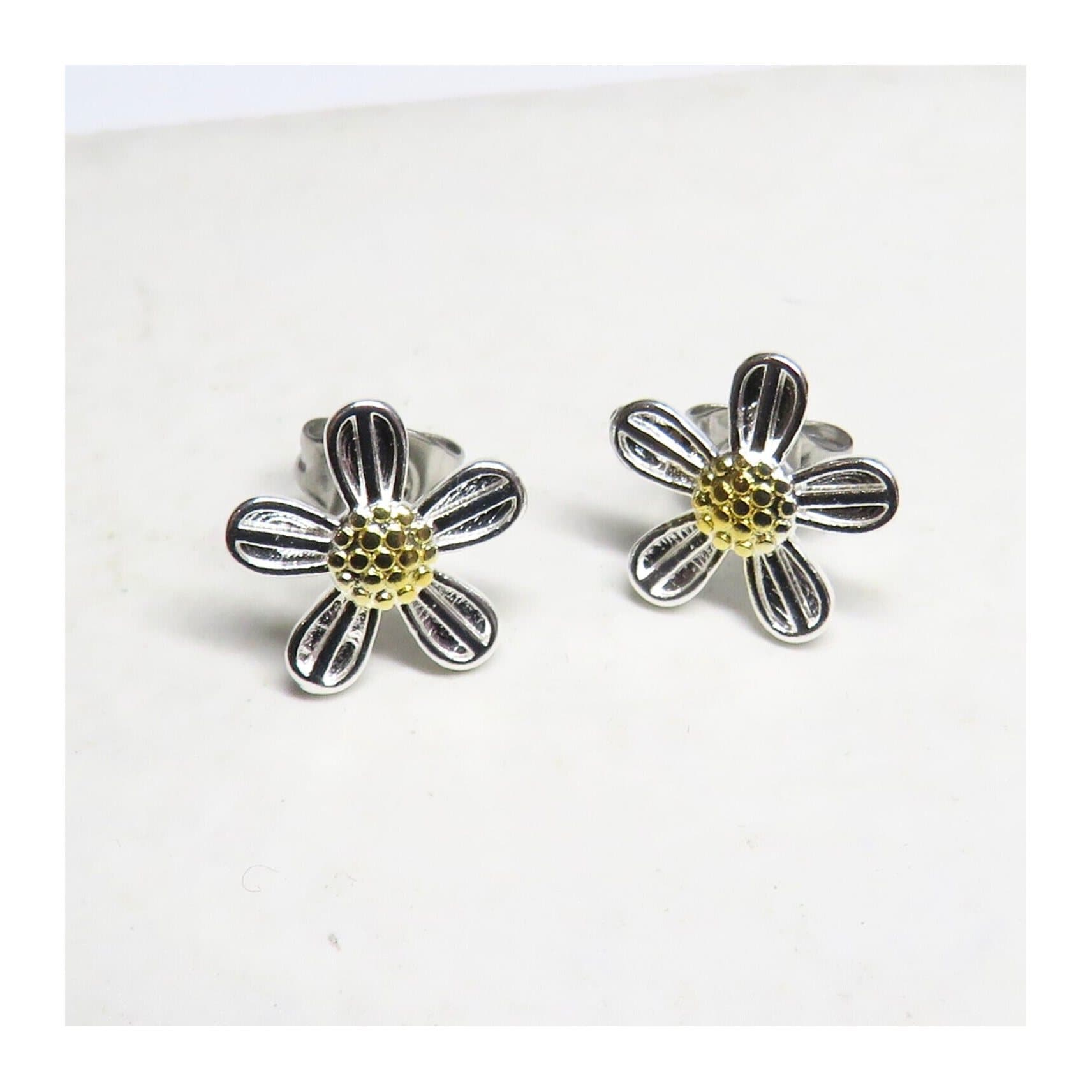 Silver daisy stud earrings, sterling silver plated